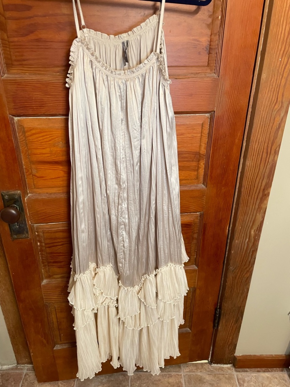 Anthropologie Sleeveless Square-Neck
Layered Plissé Maxi Dress - Picture 3 of 10